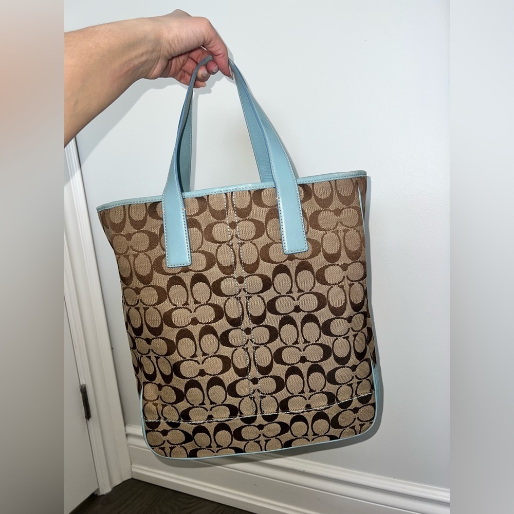 🩵 Coach Brown Signature Tote with Light Blue Trim - Picture 4 of 13